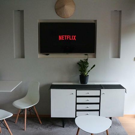 Old Town Garden Apartment Netflix Varşovia Exterior foto
